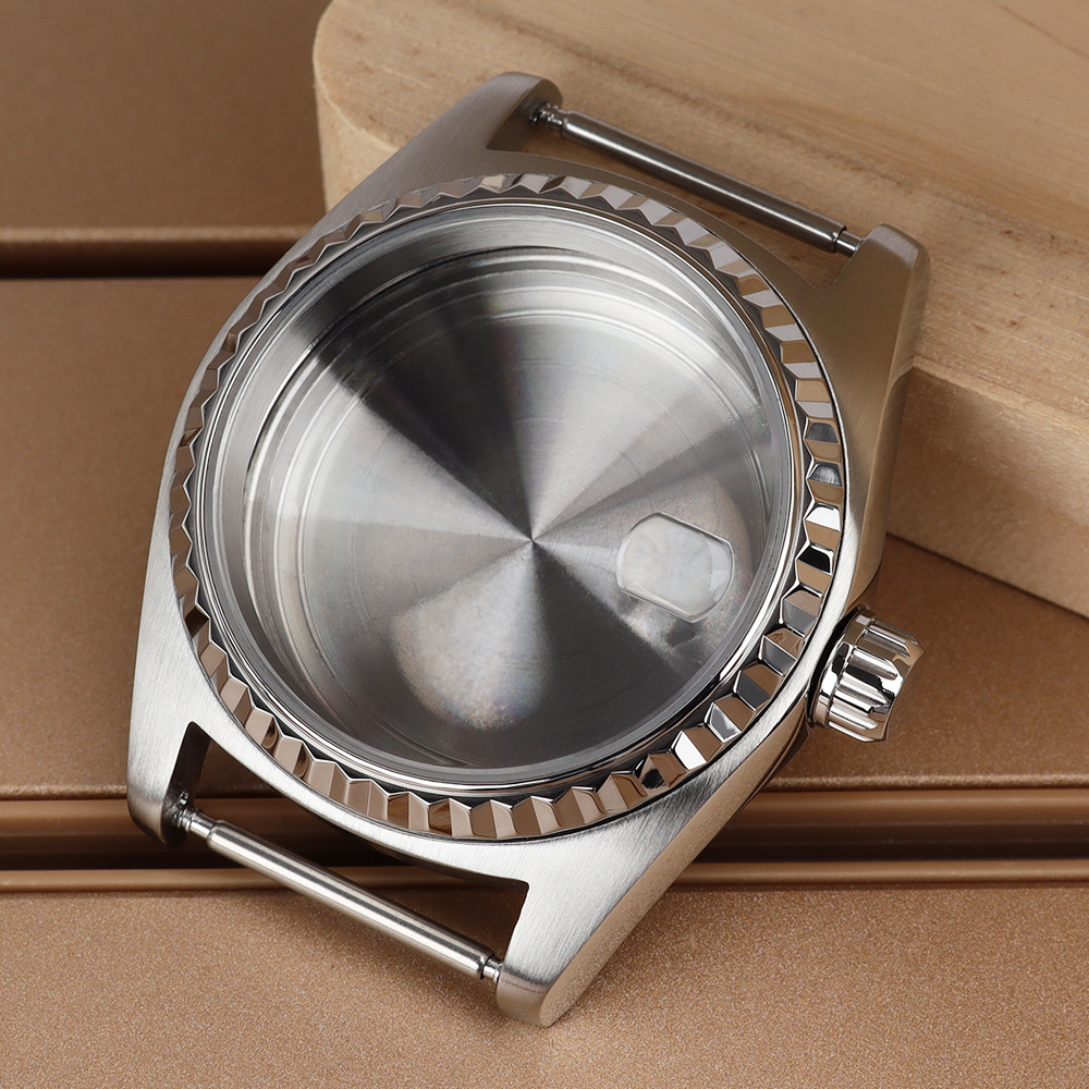 NH35 36 シルバーポリッシュ仕上げの時計ケース、NH3 - Reel Case のレビューと価格
